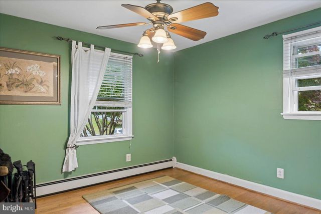 14532 PERRYWOOD DR, Burtonsville, MD 20866