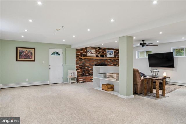14532 PERRYWOOD DR, Burtonsville, MD 20866