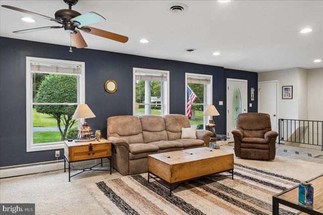 14532 PERRYWOOD DR, Burtonsville, MD 20866