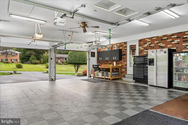 14532 PERRYWOOD DR, Burtonsville, MD 20866