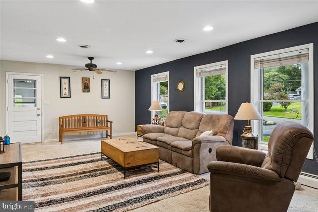 14532 PERRYWOOD DR, Burtonsville, MD 20866