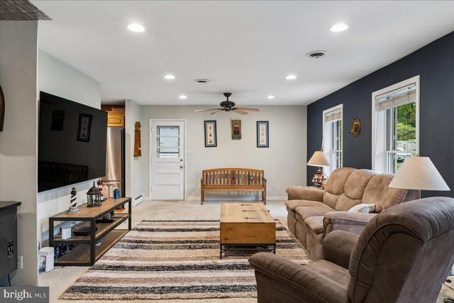 14532 PERRYWOOD DR, Burtonsville, MD 20866