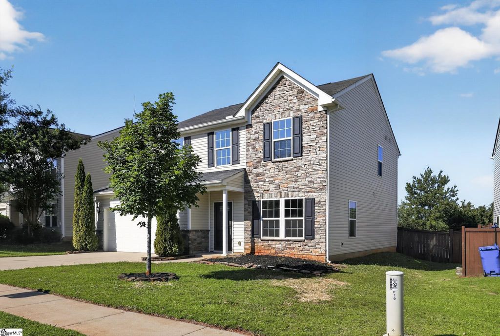 15 Granite Lane, Greenville, SC 29607