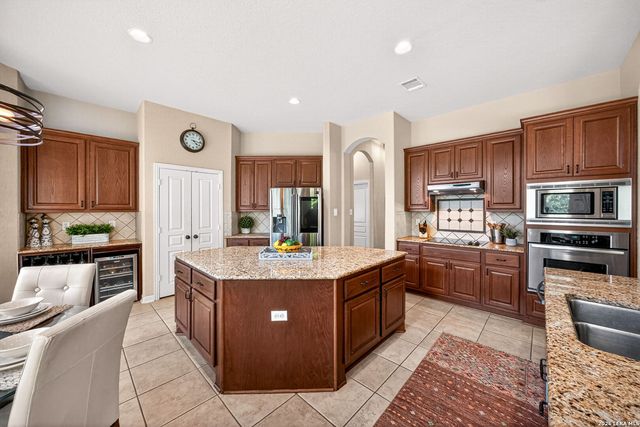 8706 Silver Rock, San Antonio, TX 78255