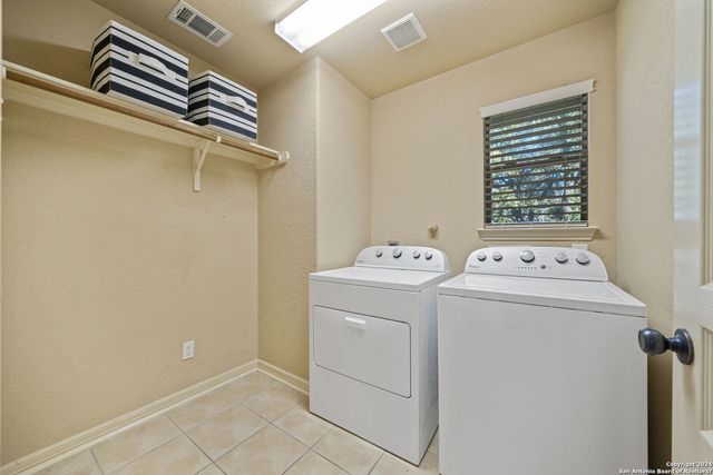 8706 Silver Rock, San Antonio, TX 78255