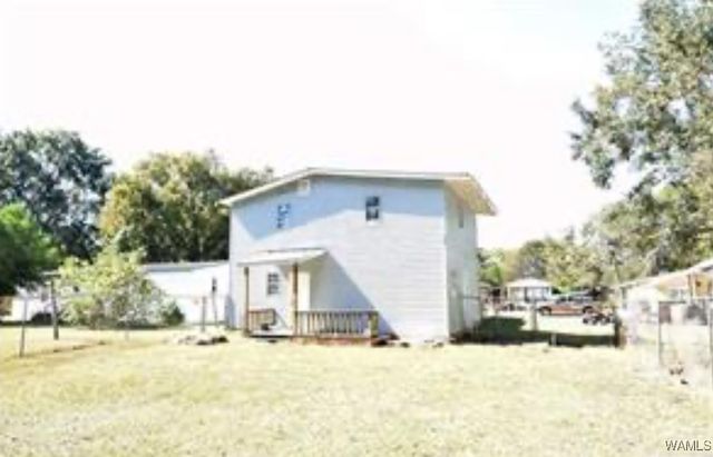 240 3rd Ave, Moundville, AL 35474