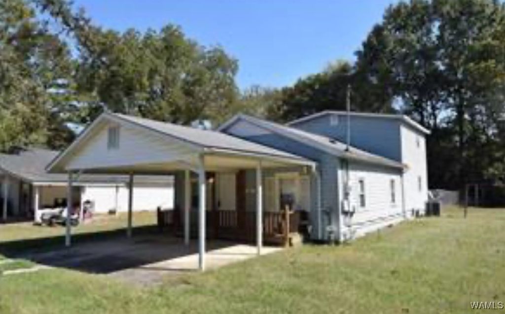 240 3rd Ave, Moundville, AL 35474
