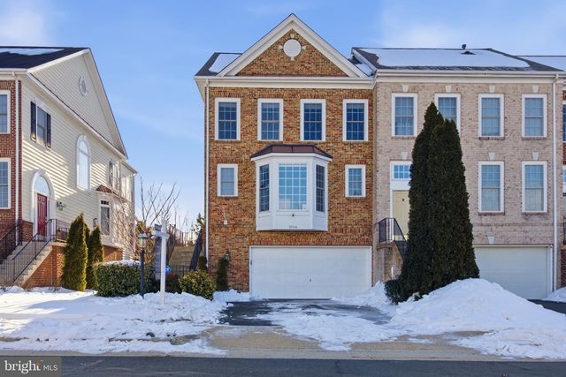 18544 PINEVIEW SQ, Leesburg, VA 20176