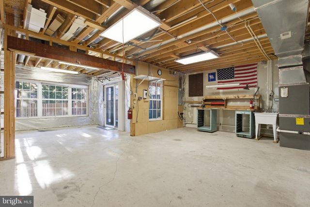 18544 PINEVIEW SQ, Leesburg, VA 20176