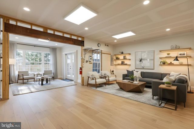 18544 PINEVIEW SQ, Leesburg, VA 20176