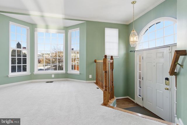 18544 PINEVIEW SQ, Leesburg, VA 20176