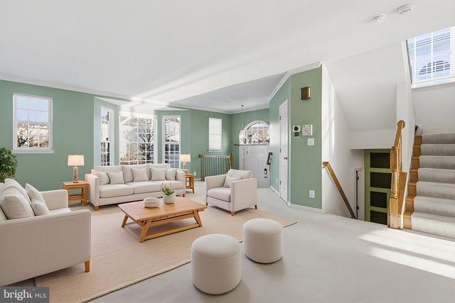 18544 PINEVIEW SQ, Leesburg, VA 20176