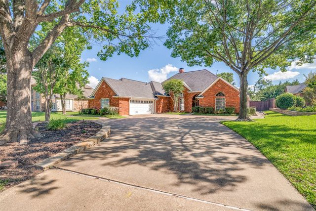 325 Mariah Bay Drive, Heath, TX 75032