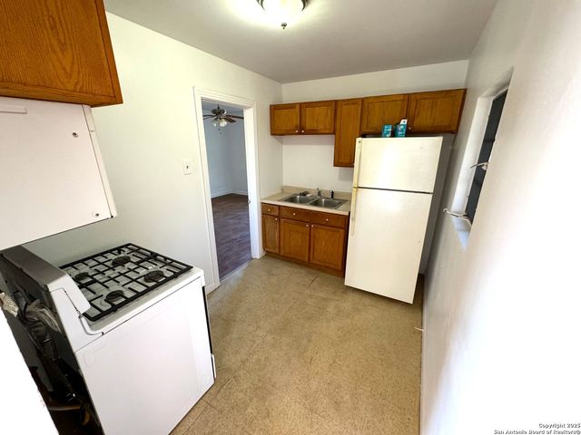 211 Preston, San Antonio, TX 78210