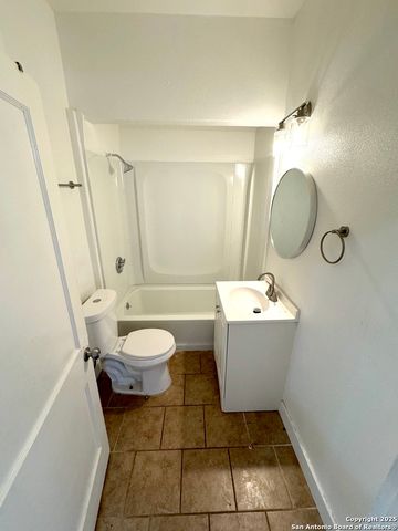 211 Preston, San Antonio, TX 78210