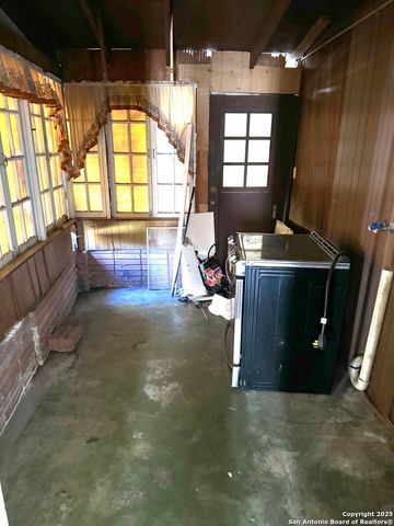 211 Preston, San Antonio, TX 78210