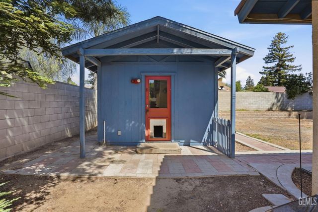 6916 Bandolero Way, Bakersfield, CA 93308
