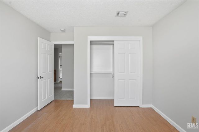 6916 Bandolero Way, Bakersfield, CA 93308