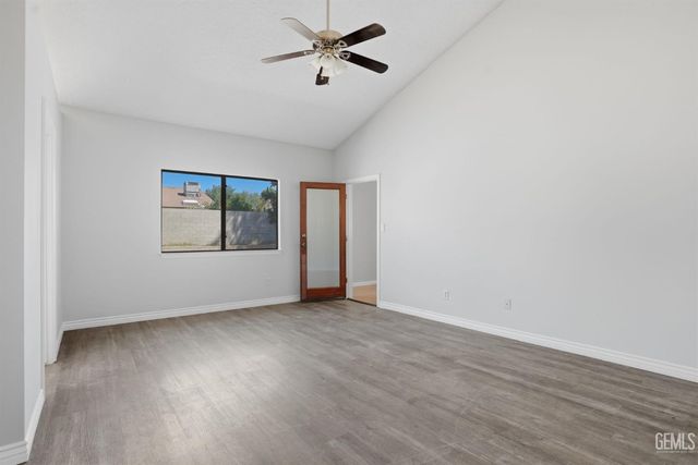 6916 Bandolero Way, Bakersfield, CA 93308