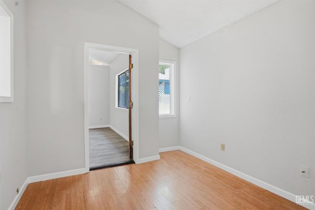6916 Bandolero Way, Bakersfield, CA 93308