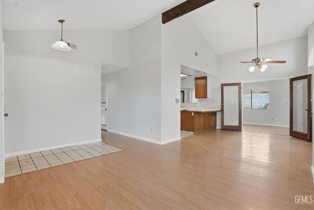 6916 Bandolero Way, Bakersfield, CA 93308