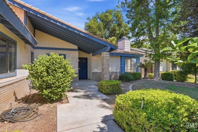6916 Bandolero Way, Bakersfield, CA 93308