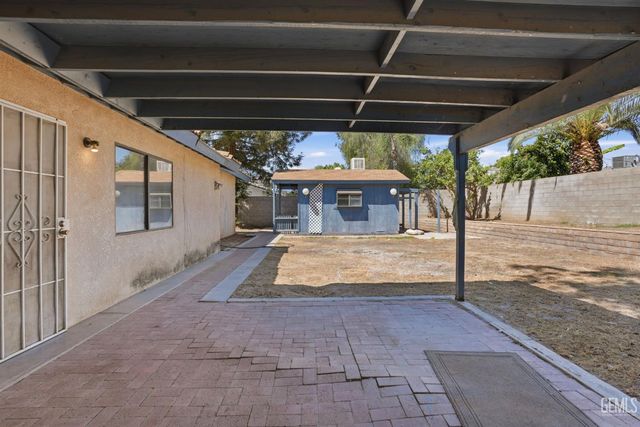 6916 Bandolero Way, Bakersfield, CA 93308