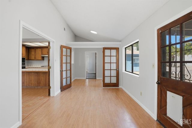6916 Bandolero Way, Bakersfield, CA 93308