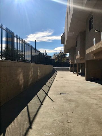 14253 Gilmore Street A, Van Nuys, CA 91401