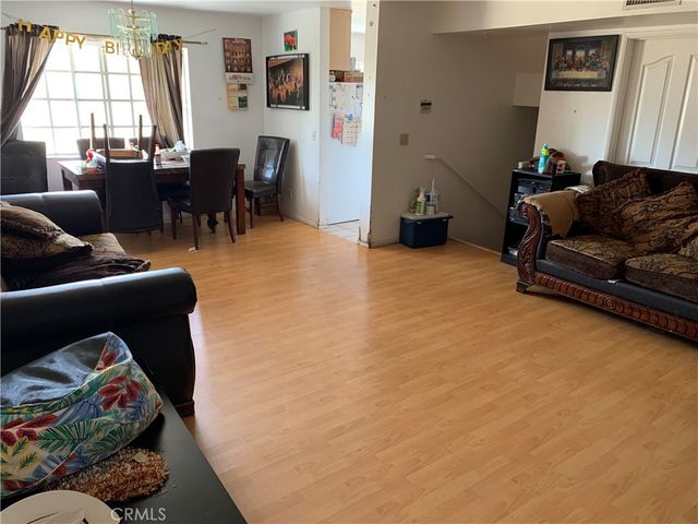 14253 Gilmore Street A, Van Nuys, CA 91401