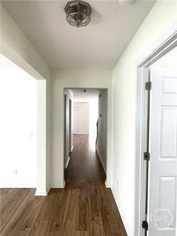 6 Timber Crest Court, Savannah, GA 31407