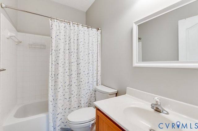 11169 Affirmed Ct, Ruther Glen, VA 22546