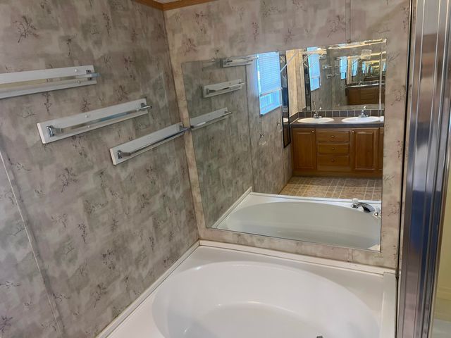 905 Division Road, Albany, KY 42602