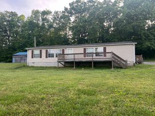 905 Division Road, Albany, KY 42602