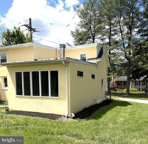 14207 MANOR RD, Phoenix, MD 21131