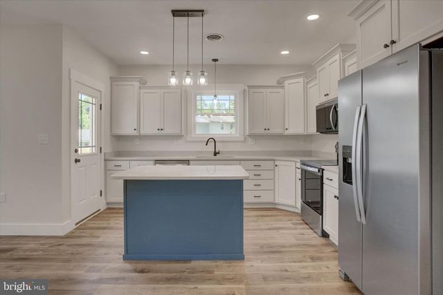 695 KARVOIS COURT, Chambersburg, PA 17202