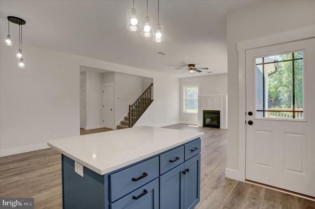 695 KARVOIS COURT, Chambersburg, PA 17202