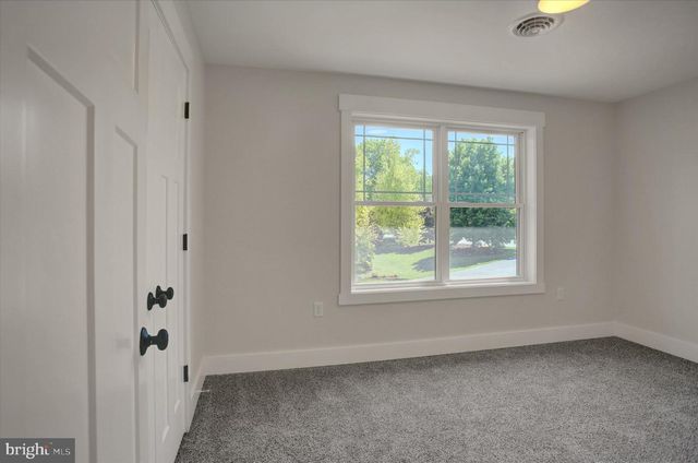 695 KARVOIS COURT, Chambersburg, PA 17202