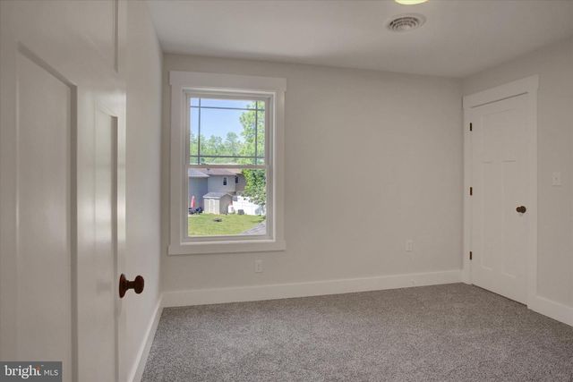 695 KARVOIS COURT, Chambersburg, PA 17202