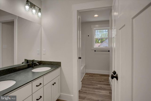 695 KARVOIS COURT, Chambersburg, PA 17202