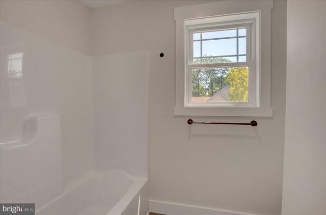 695 KARVOIS COURT, Chambersburg, PA 17202