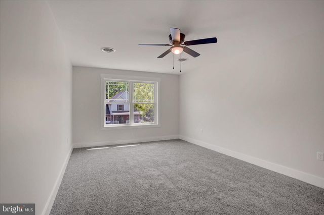 695 KARVOIS COURT, Chambersburg, PA 17202