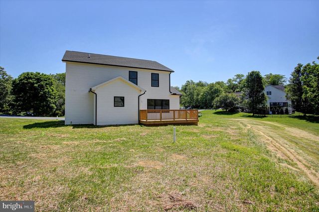695 KARVOIS COURT, Chambersburg, PA 17202