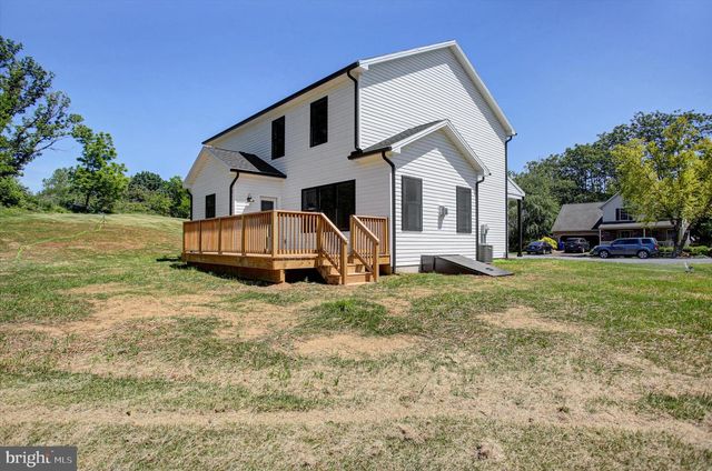 695 KARVOIS COURT, Chambersburg, PA 17202