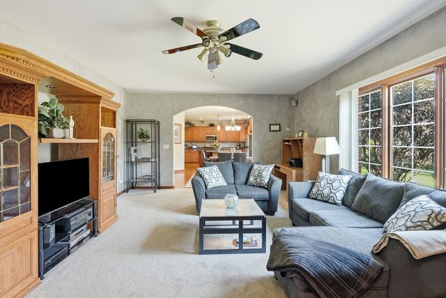 20015 Red Oak Drive, Mokena, IL 60448
