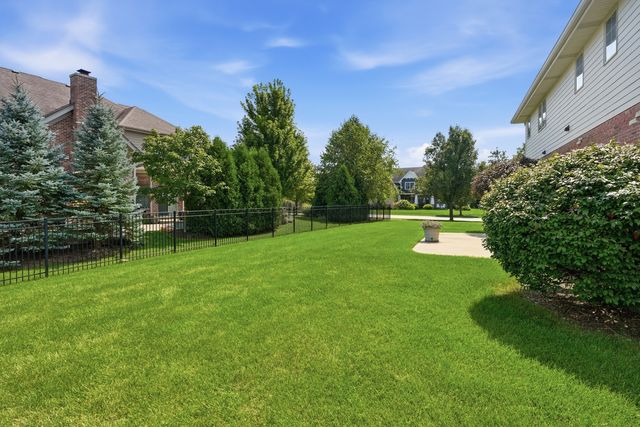 20015 Red Oak Drive, Mokena, IL 60448