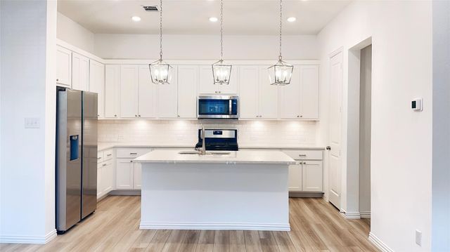 2233 Adena Springs Drive, Allen, TX 75013