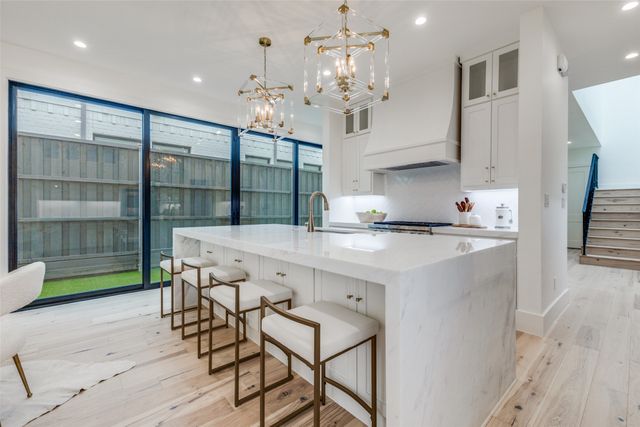 3629 McFARLIN Boulevard, University Park, TX 75205