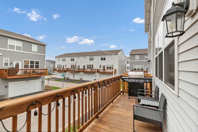 2720 Lily Lane, Rolling Meadows, IL 60008