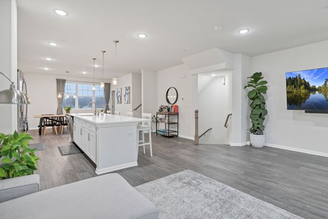 2720 Lily Lane, Rolling Meadows, IL 60008